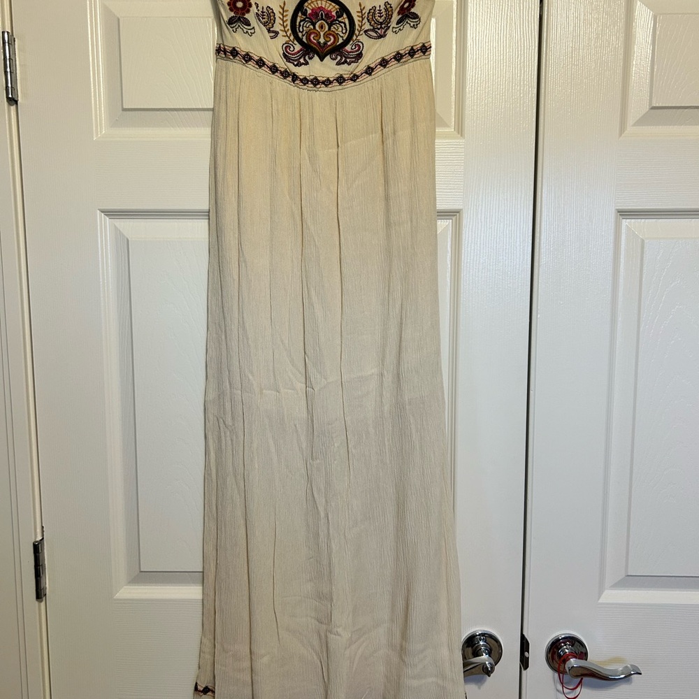 Xhilaration Beige Strapless Boho Maxi Dress with Floral Embroidery size L